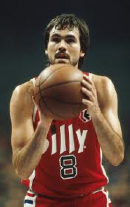 Mike D'Antoni nella mitica posizione pre tiro libero